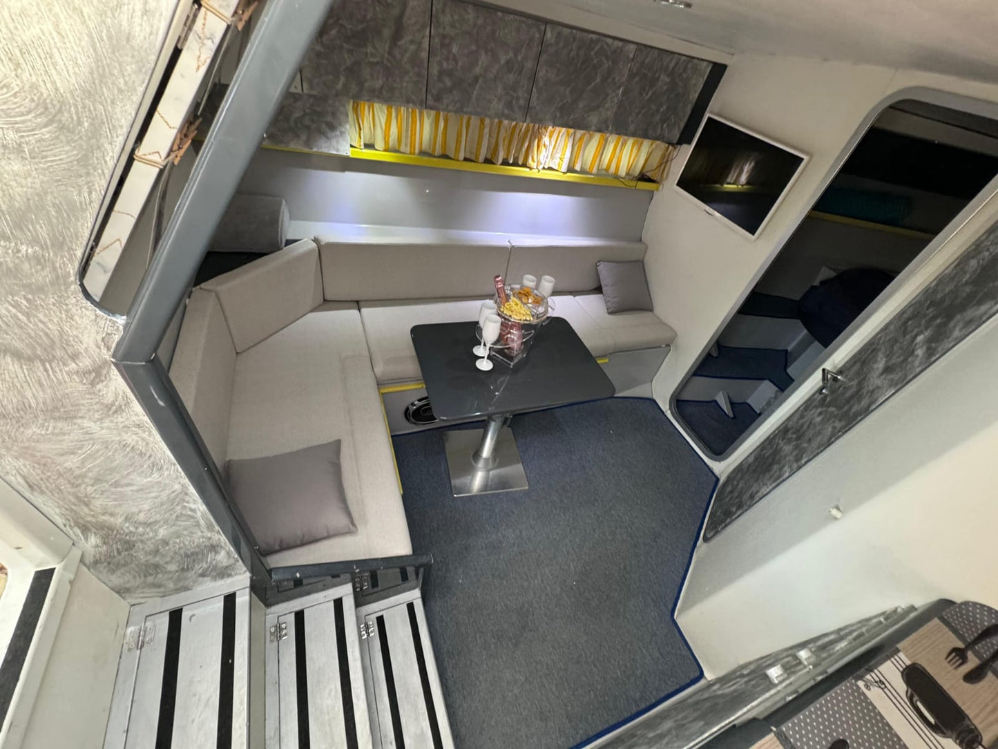 Ferretti 38 Prestige tour Amalfi Coast Full day All inclusive