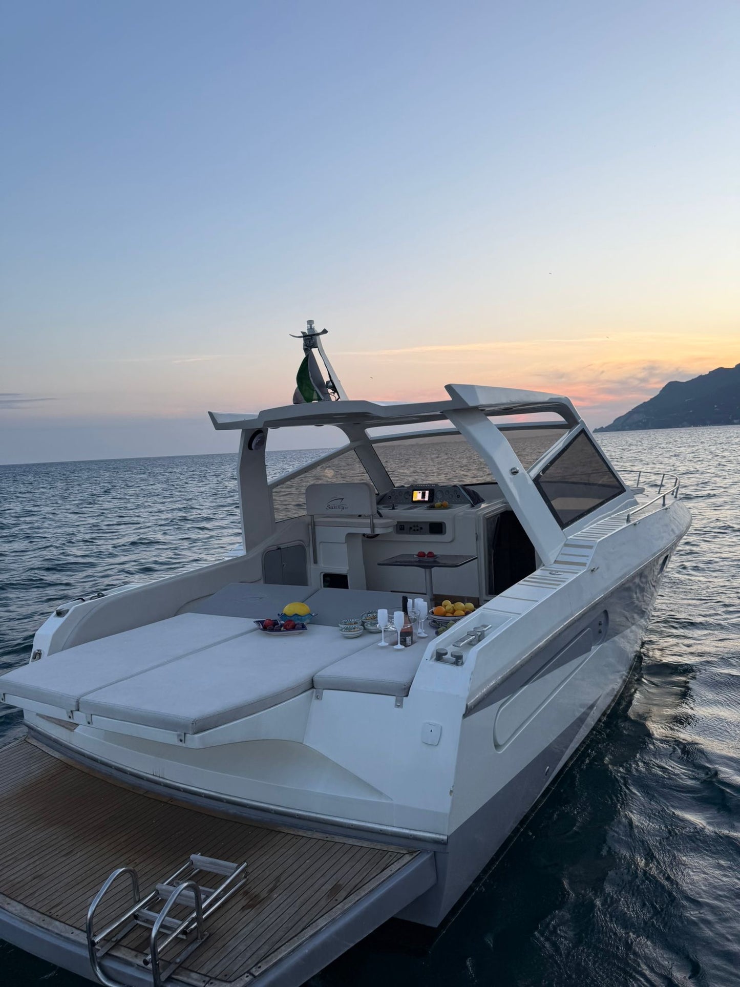 Ferretti 38 Prestige tour Amalfi Coast Full day All inclusive